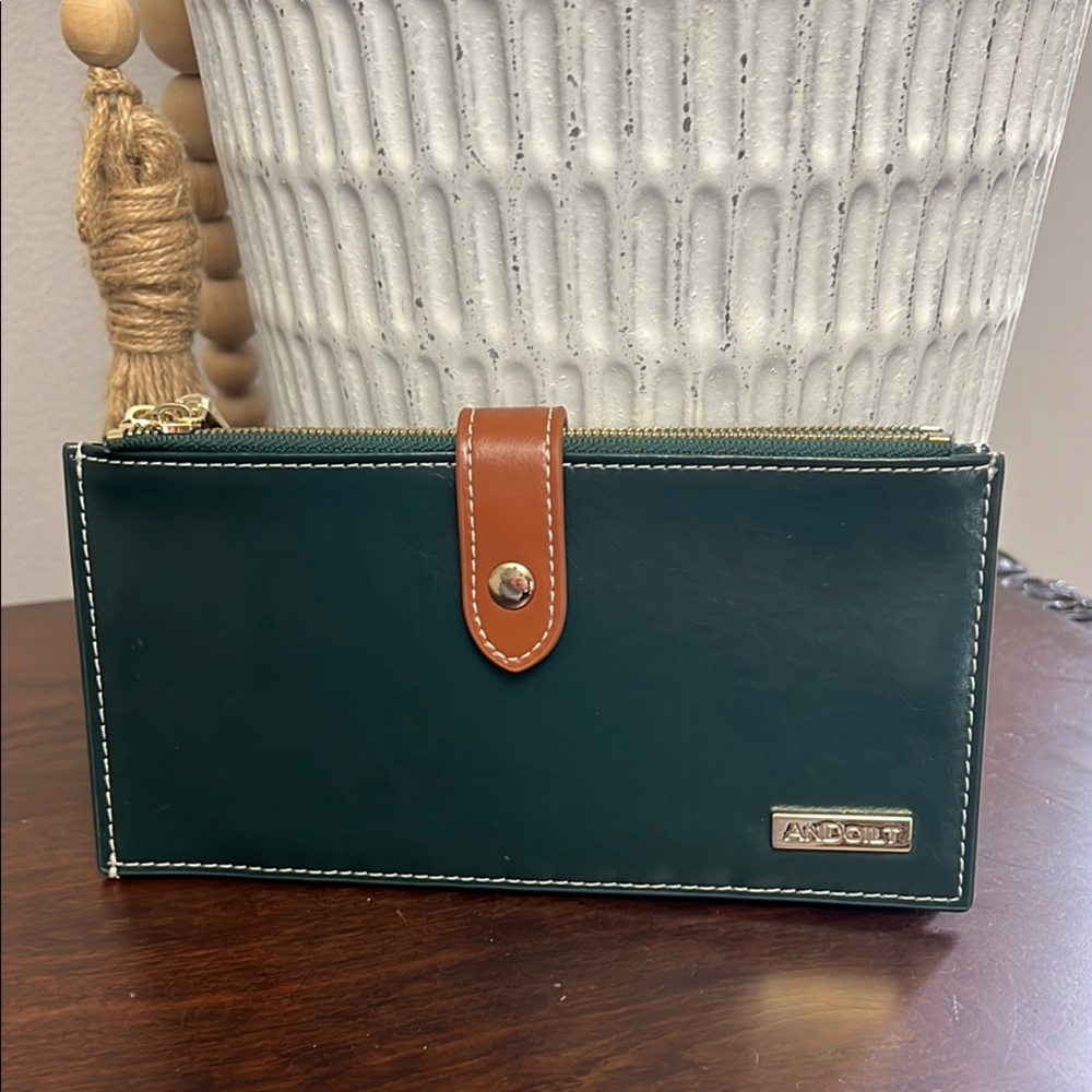 Andoilt Green and Brown Wallet